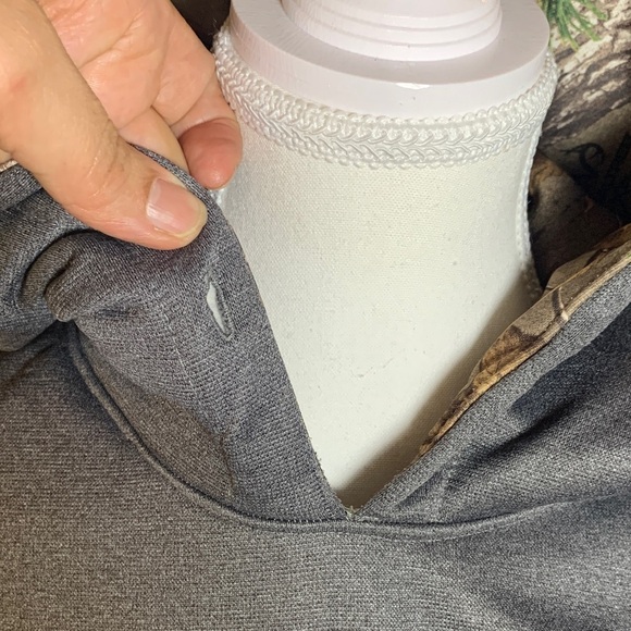 Realtree Medium Camo Grey Hooded Sweater Fleece line Warm Camping Hunting Hiking - Picture 2 of 8